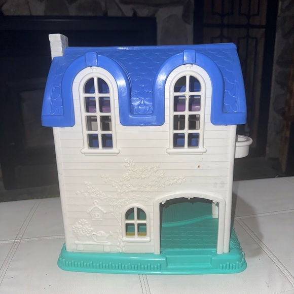 Vintage 1996 Fisher Price Doll House + 2 accessories - Picture 3 of 3